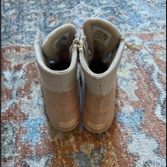 Sperry Cream and Pink Boots - Picture 2 of 5